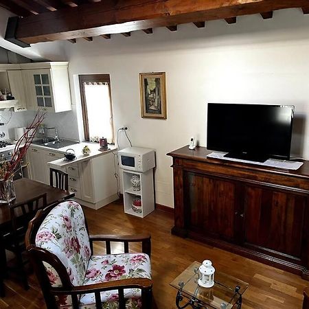 임프루네타 Charming Townhouse With Garden 아파트 외부 사진